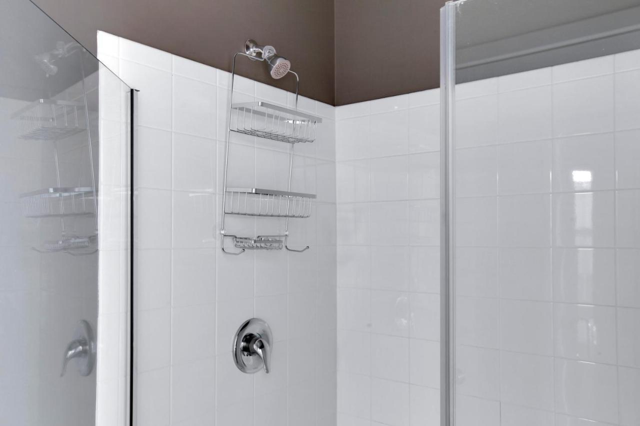Apartment 2b W Wd Gym Rooftop Steps From T Stop Bos-533 Somerville