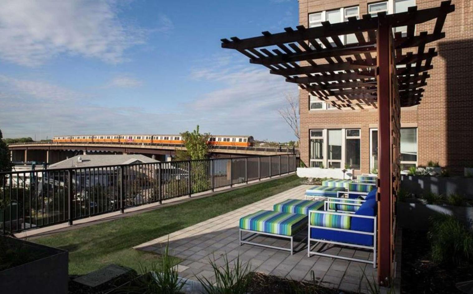 2b W Wd Gym Rooftop Steps From T Stop Bos-533 Apartment